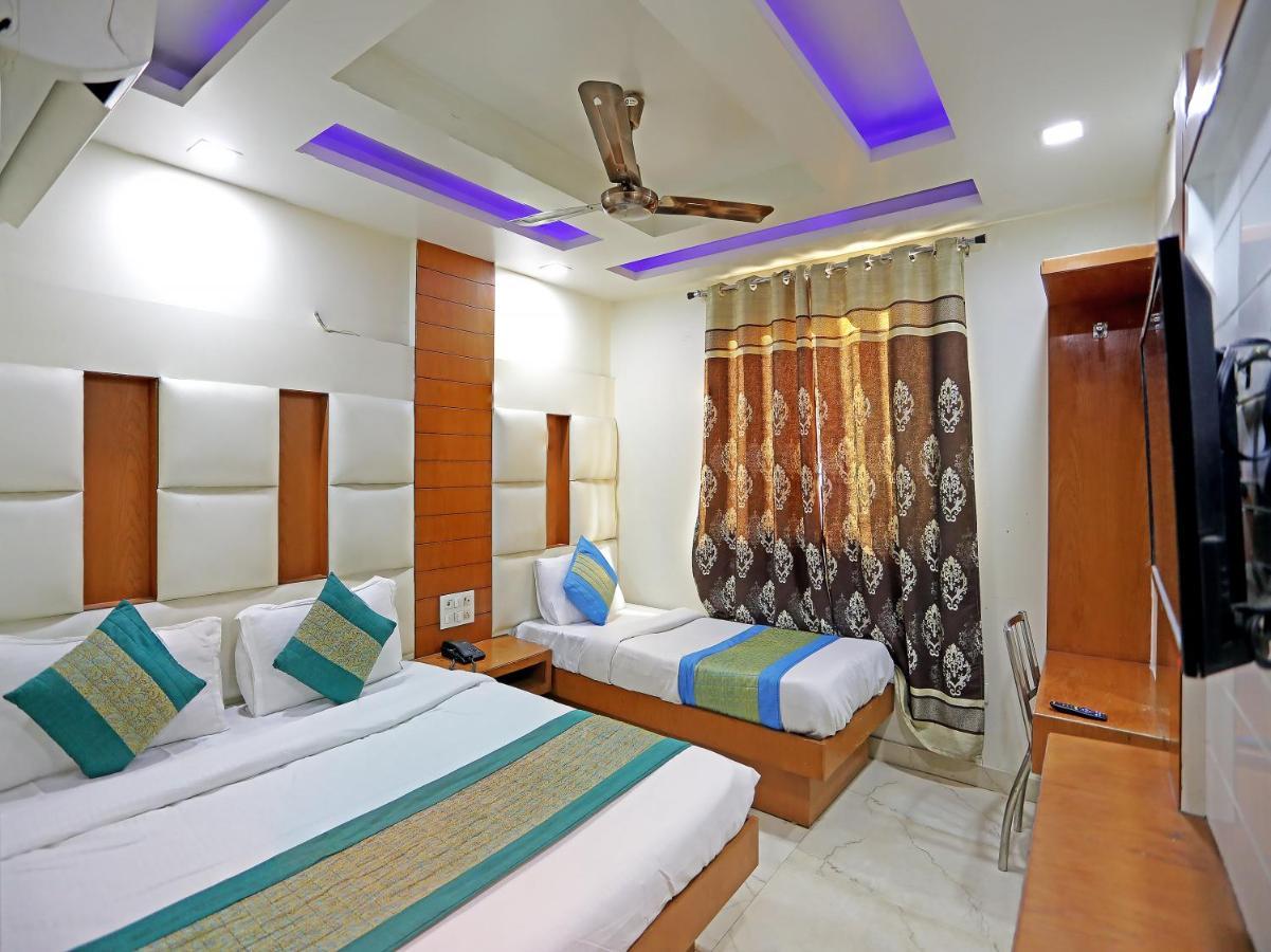 Hotel Tashkent Palace - Near New Delhi Railway Station Екстер'єр фото