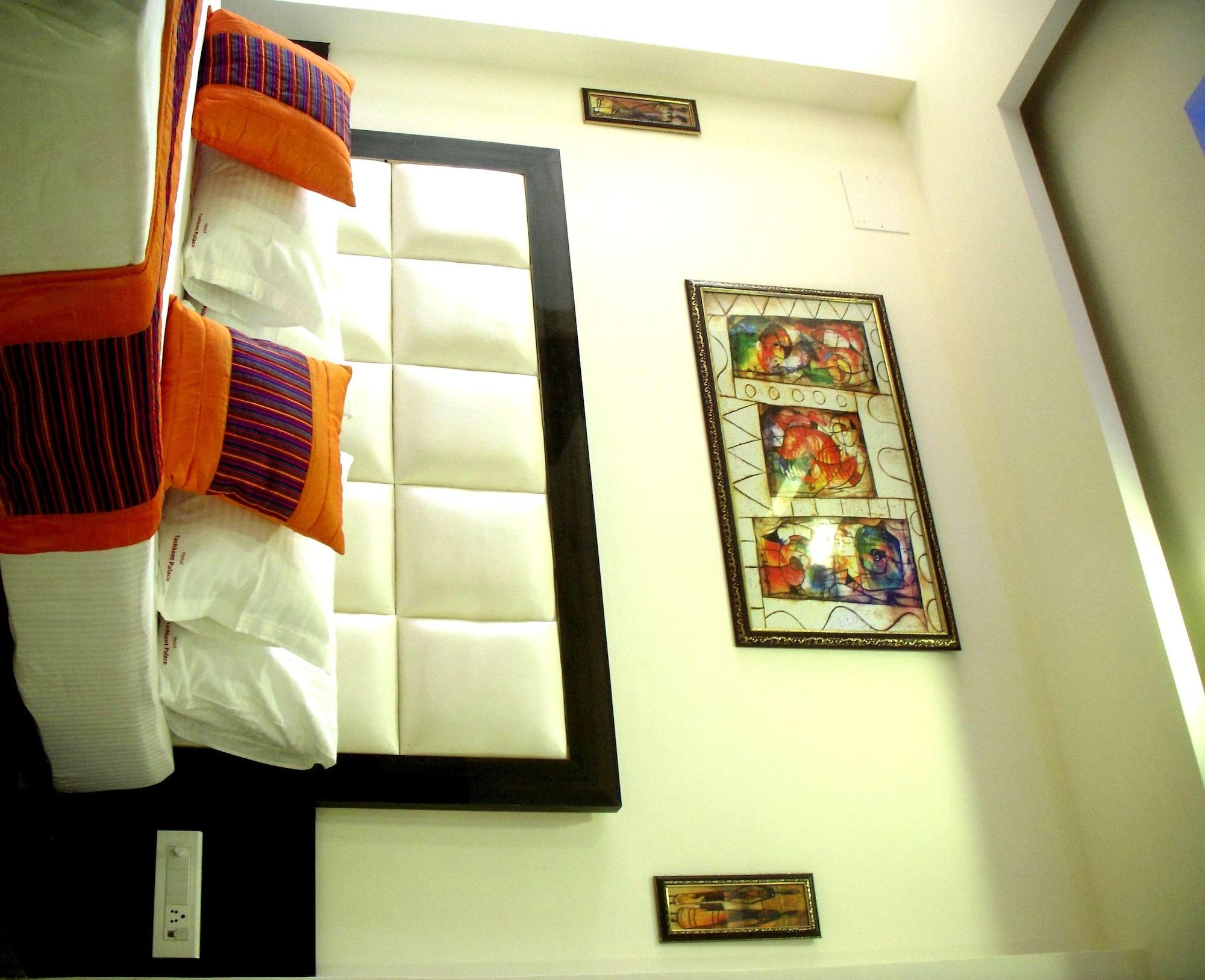 Hotel Tashkent Palace - Near New Delhi Railway Station Екстер'єр фото