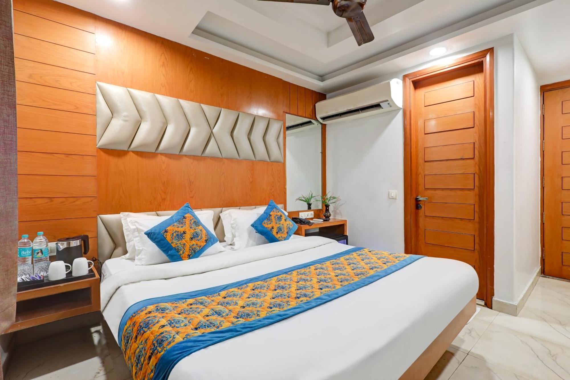 Hotel Tashkent Palace - Near New Delhi Railway Station Екстер'єр фото