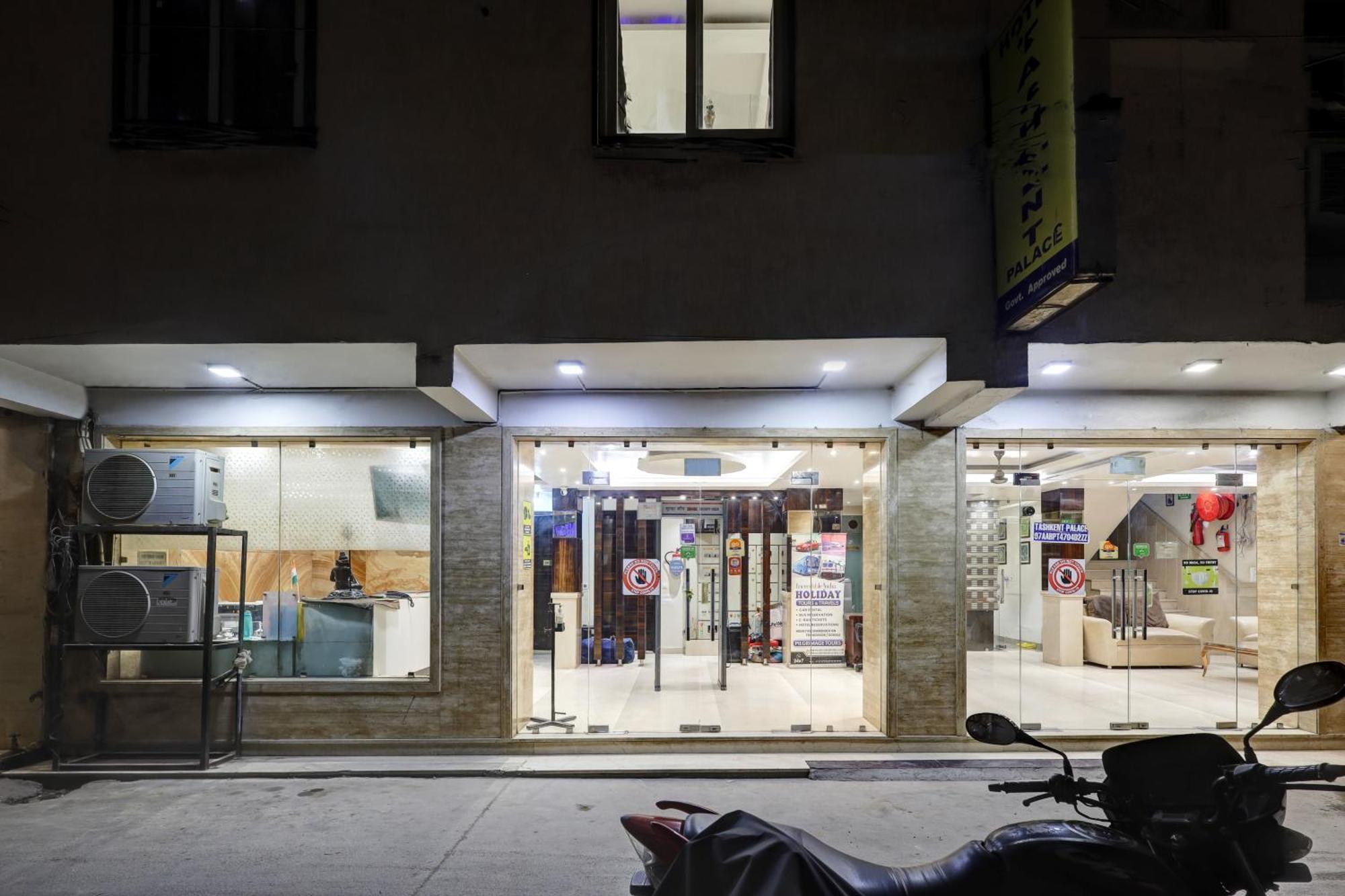 Hotel Tashkent Palace - Near New Delhi Railway Station Екстер'єр фото