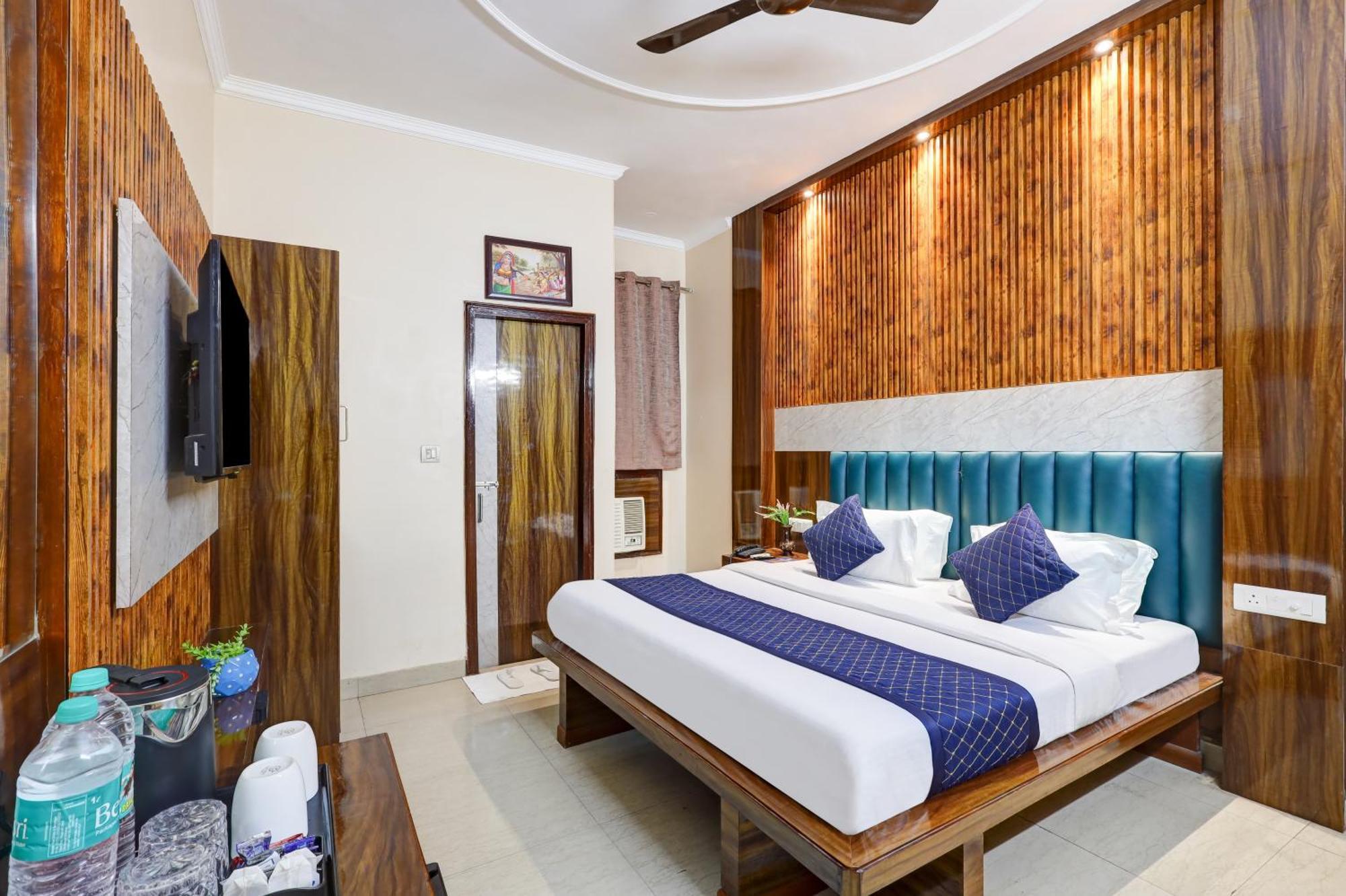 Hotel Tashkent Palace - Near New Delhi Railway Station Екстер'єр фото