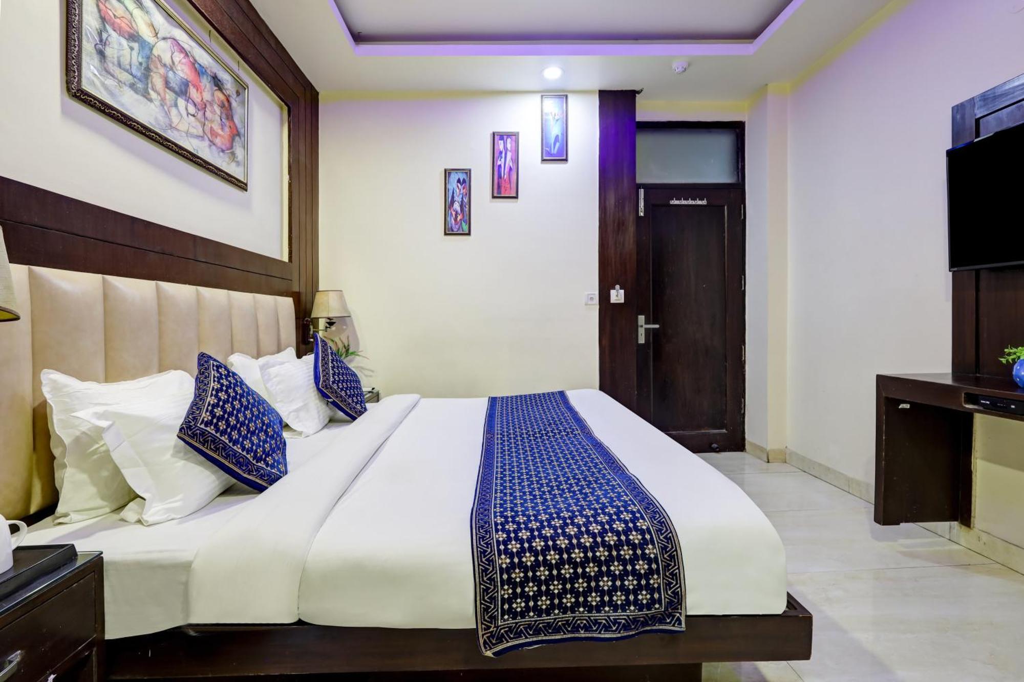 Hotel Tashkent Palace - Near New Delhi Railway Station Екстер'єр фото