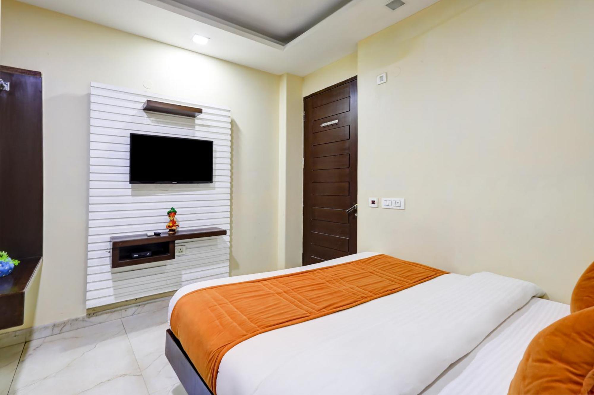 Hotel Tashkent Palace - Near New Delhi Railway Station Екстер'єр фото