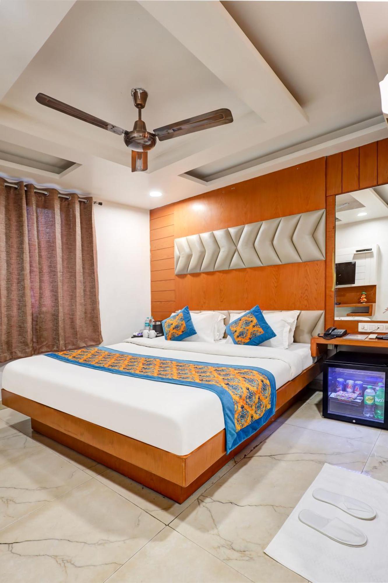 Hotel Tashkent Palace - Near New Delhi Railway Station Екстер'єр фото